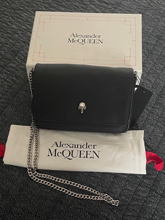 Alexander McQueen Handbags - Alexander McQueen Black Leather Flap Chain Shoulder Bag